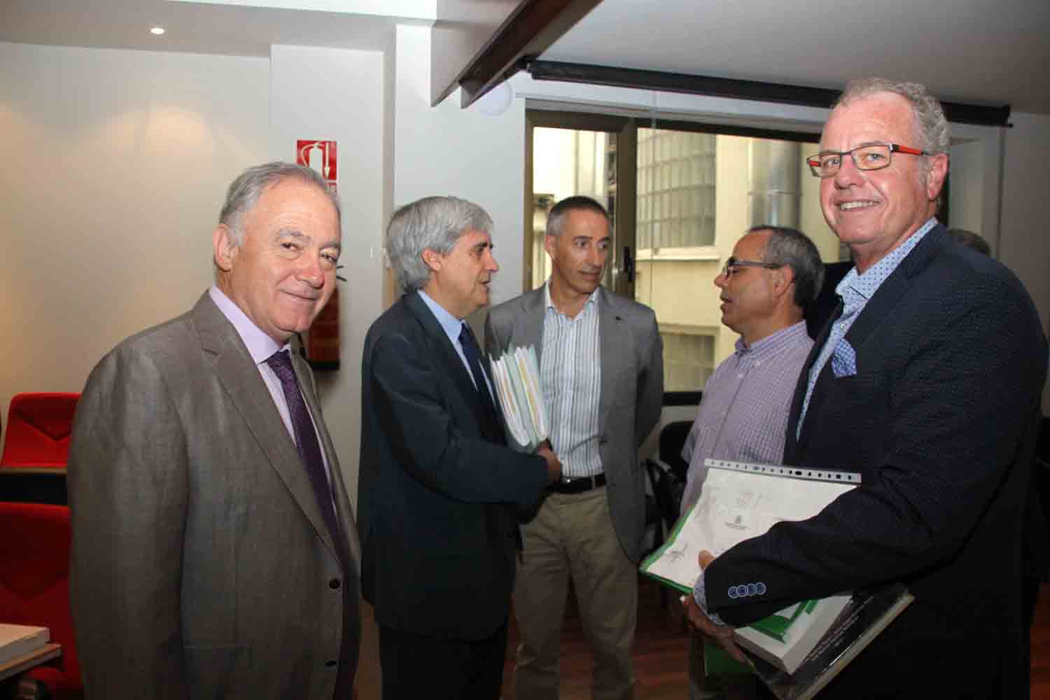 Felipe Vilas (Madrid), Juan José Badiola, Javier Román Baz (Salamanca), Francisco Galisteo (Guipúzcoa) y Fernando Pérez Aguirre (Álava).