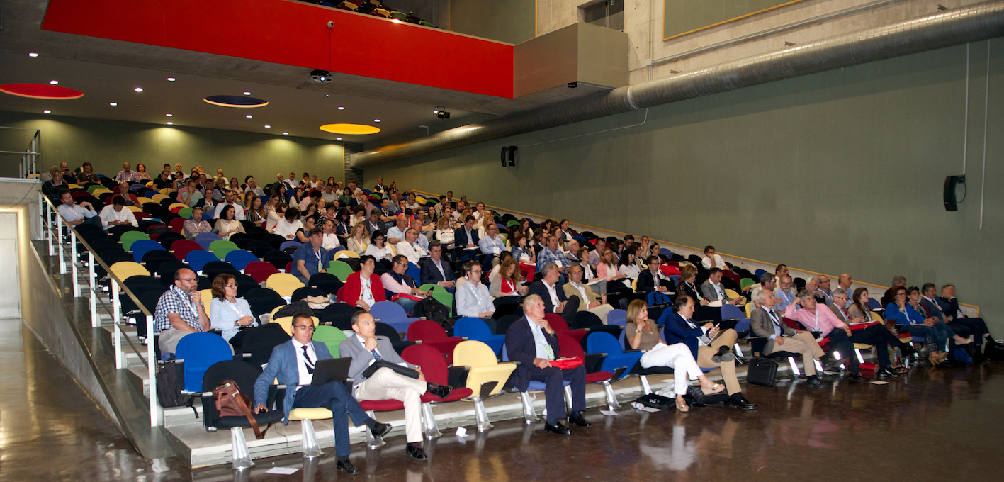 Los congresistas abarrotaron el salón de actos