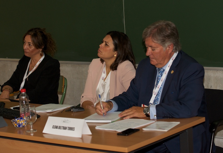 Carmen González, María C. Ñudi y Luis Alberto García.