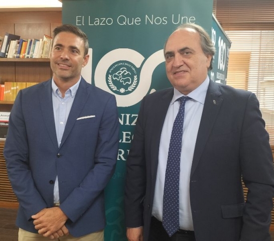 El vicepresidente electo junto al presidente, al término de la jornada electoral.