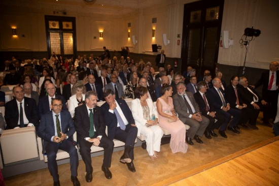 Más de un centenar de invitados asistieron a la toma de posesión
