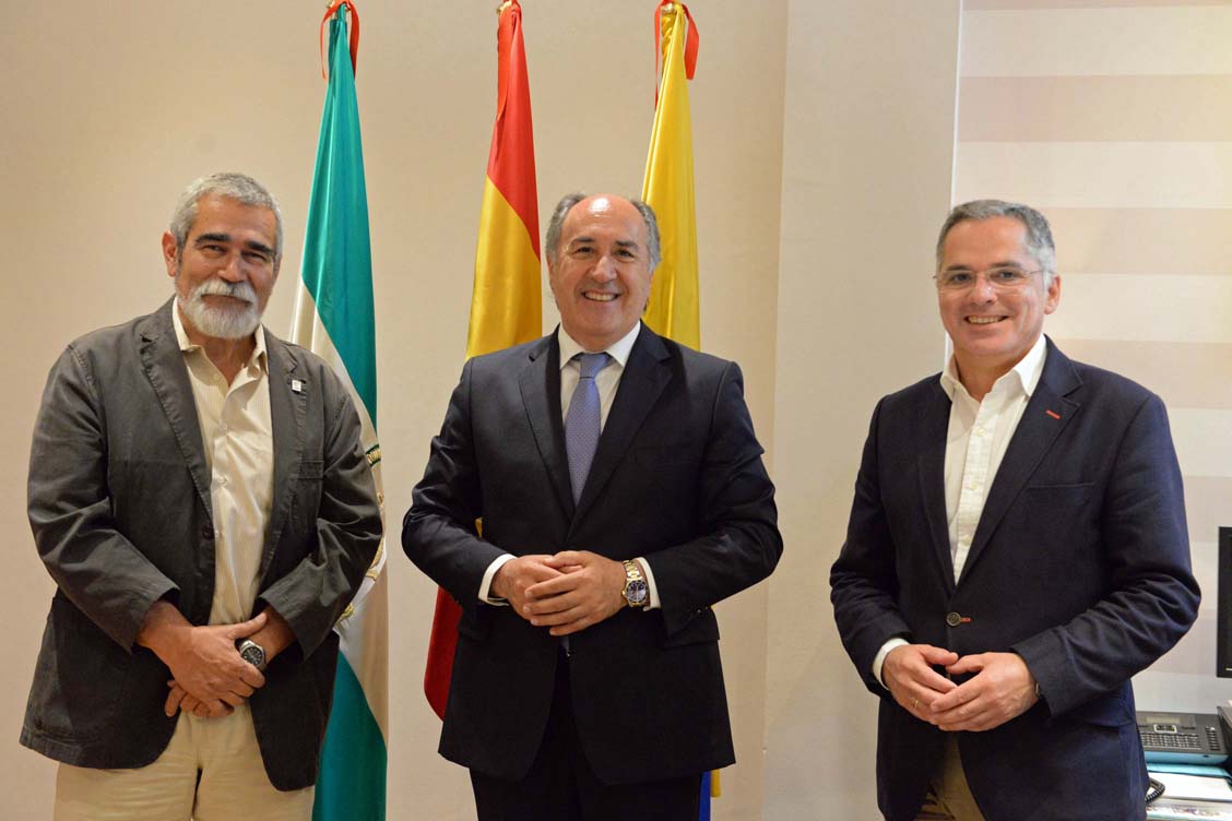 Algeciras: campaña de recogida de excrementos caninos