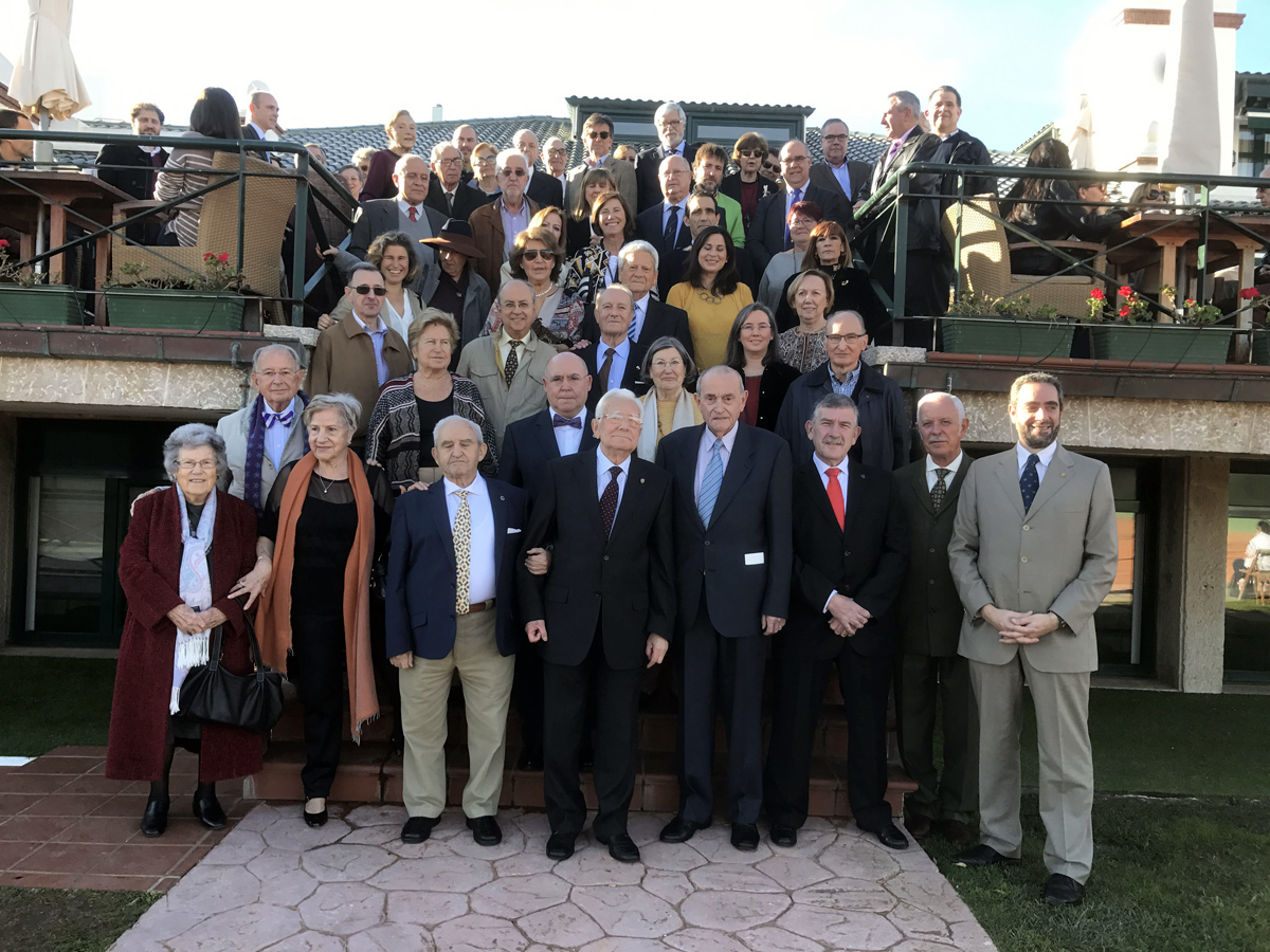 Homenaje de la sociedad cántabra al doctor veterinario Benito Madariaga