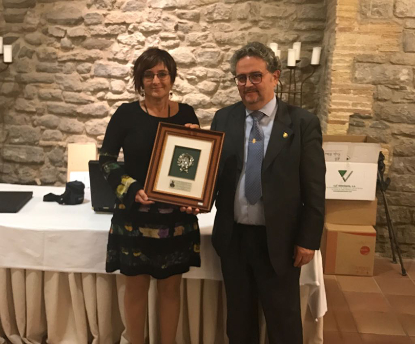 Delia Lacasta y el Servicio SCRUM reciben el Premio Francisco La Reina del Colegio de Veterinarios de Huesca