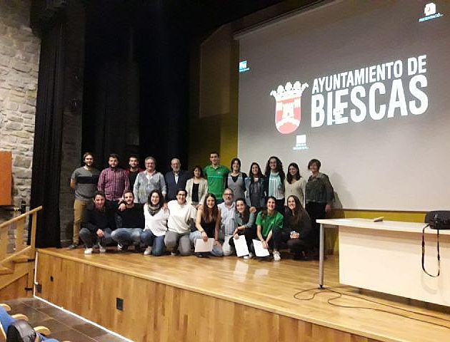 El Servicio Veterinario SCRUM expone casos clínicos en la Feria de Otoño de Biescas