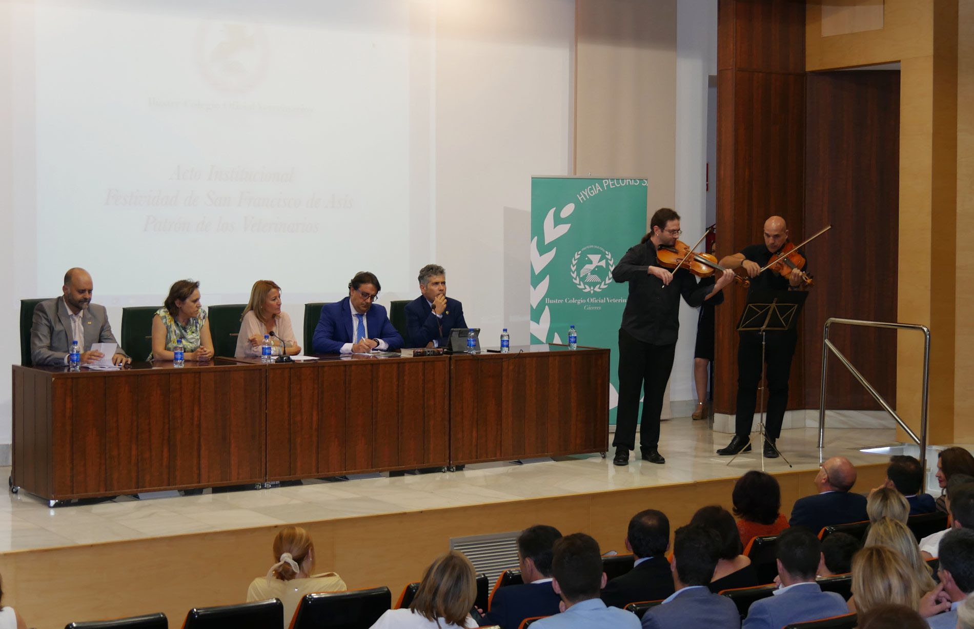 Acto institucional para celebrar la fiesta de San Francisco de Asís