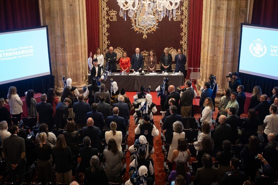 El Hotel de la Reconquista acogió la celebración de San Francisco organizada por el Colegio de Veterinarios de Asturias