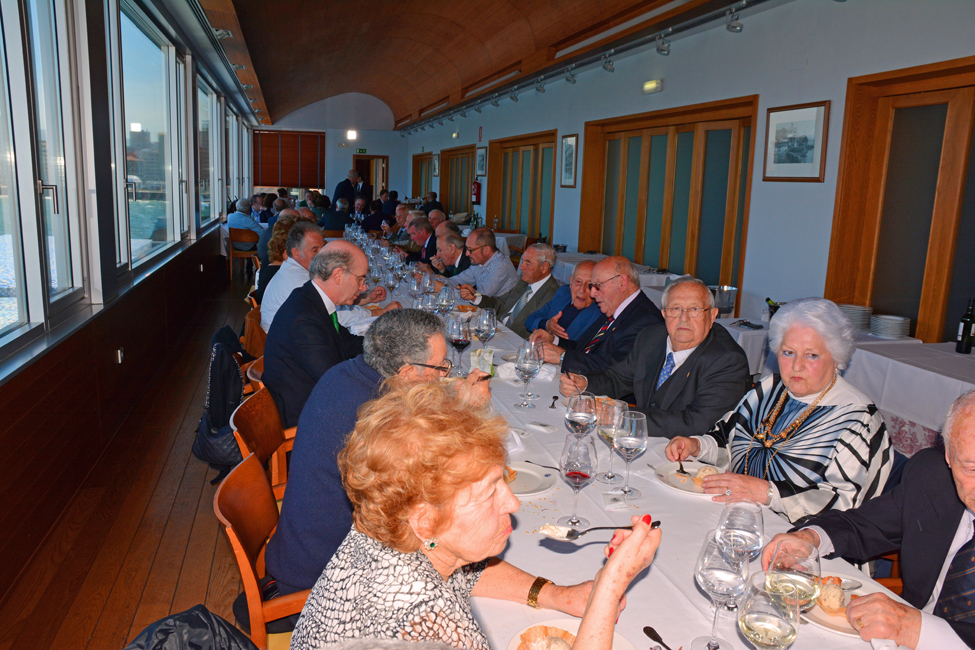 Reunión anual de colegiados jubilados en Gijón