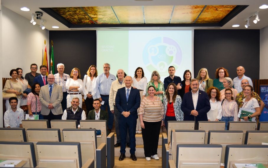 Concluyen con éxito las jornadas del Colegio de Badajoz dedicadas a la influenza aviar y su potencial patógeno