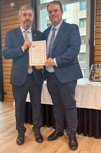 Diego Conde G&oacute;mez recibe el VIII Premio Nacional F&eacute;lix P&eacute;rez y P&eacute;rez por su investigaci&oacute;n sobre la historia de la profesi&oacute;n veterinaria
