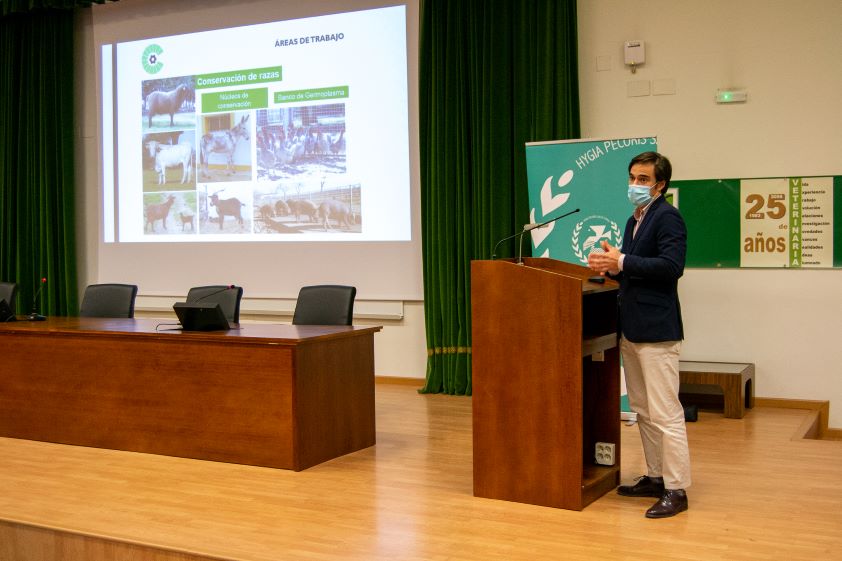 Los alumnos de la Facultad de Cáceres conocieron las funciones de los veterinarios en la administración pública