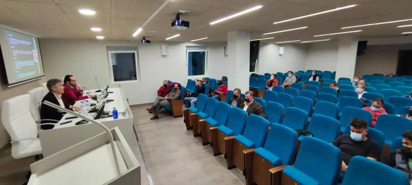 El Colegio de Cáceres organiza una reunión para informar sobre la normativa actual de medicamentos de uso veterinario