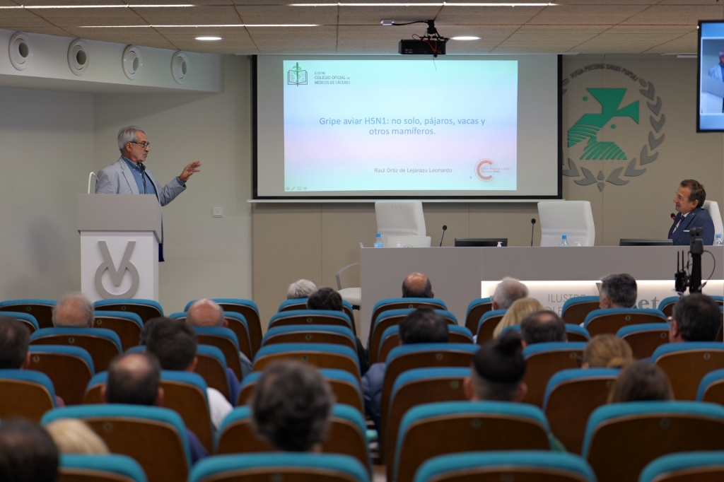 Jornadas “Una Sola Salud” en el Colegio de Cáceres: cuando médicos, veterinarios y farmacéuticos hablan el mismo idioma