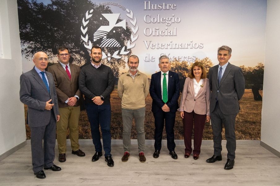 Los Colegios de Veterinarios, Médicos y Farmacéuticos de Cáceres aúnan esfuerzos en las Jornadas One Health 