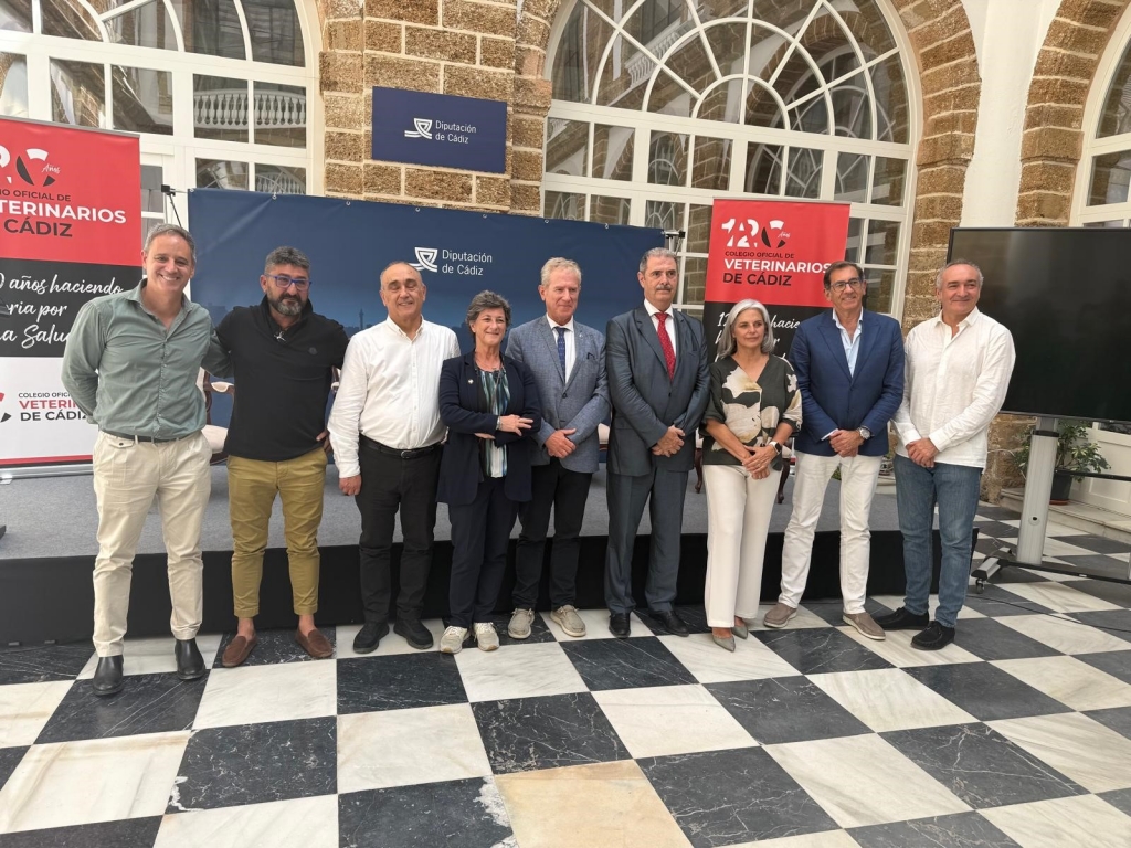Veterinarios y administraciones abordan en Cádiz los desafíos de la fauna urbana en una jornada técnica respaldada por la Diputación 