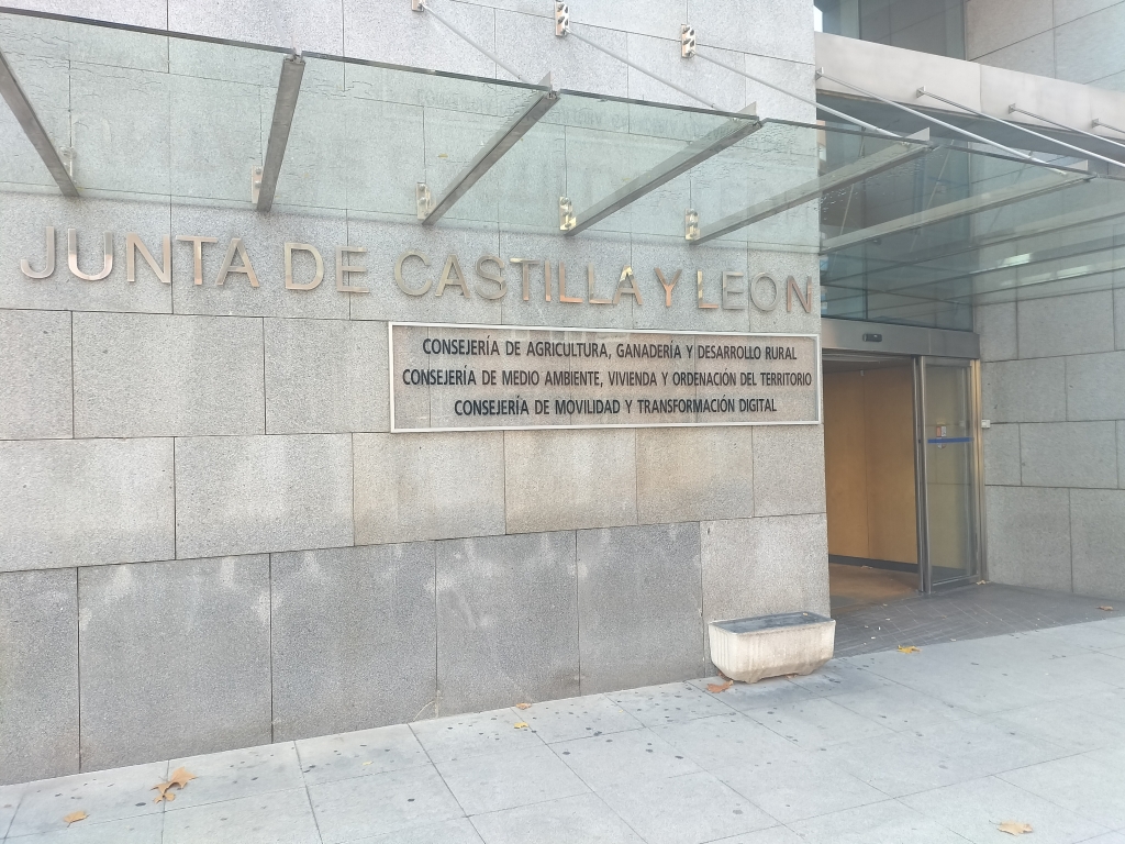 Exterior de la sede de la Consejería de Agricultura y Ganadería en Valladolid