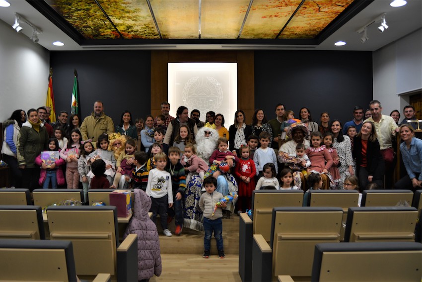 Los tres Reyes Magos visitaron el Colegio de Badajoz