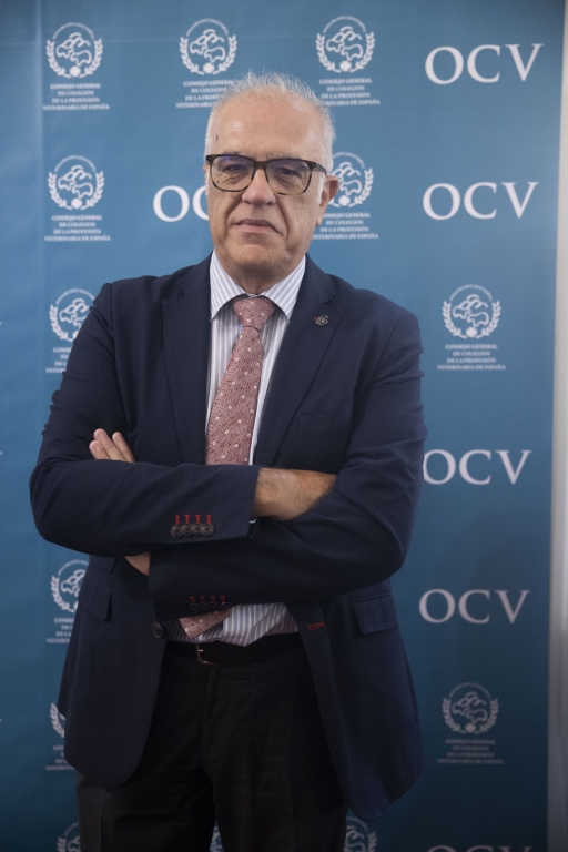 Fidel Astudillo concluye su mandato tras tres d&eacute;cadas de liderazgo al frente de la veterinaria andaluza