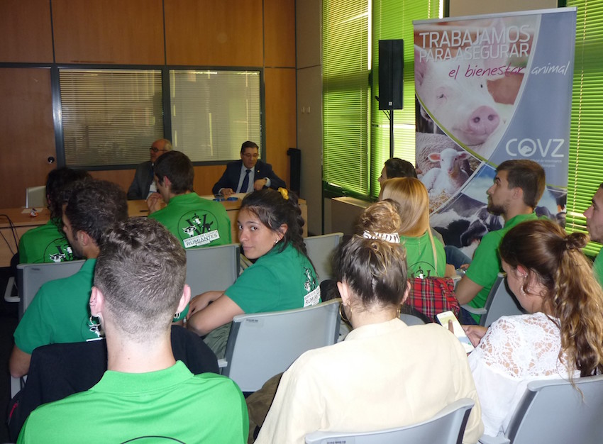 La Facultad de Veterinaria y el Colegio de Zaragoza organizaron una Jornada de casos clínicos (SCRUM) 