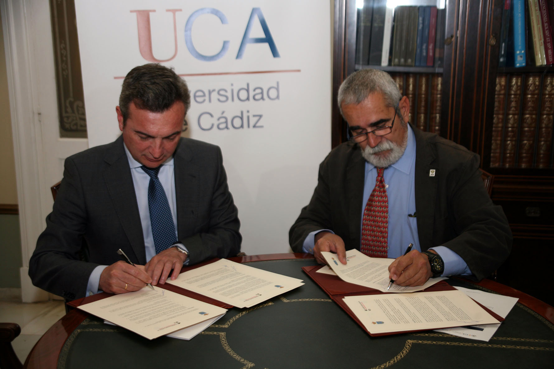 La UCA y el ICOV Cádiz crean la Cátedra Externa de Veterinaria