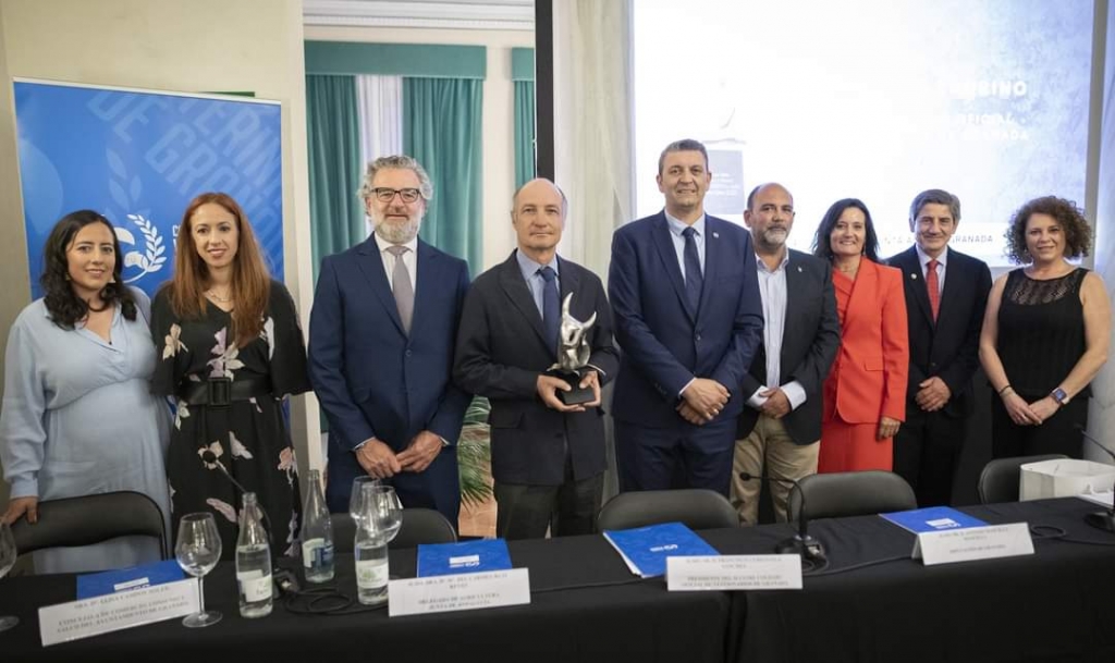 Juan Pedro Domecq recogió en XXI Trofeo Taurino del Colegio de Veterinarios de Granada
