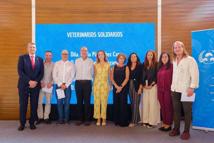 Francisco Cerezuela: &ldquo;La veterinaria tambi&eacute;n significa servicio, compromiso y solidaridad&rdquo;