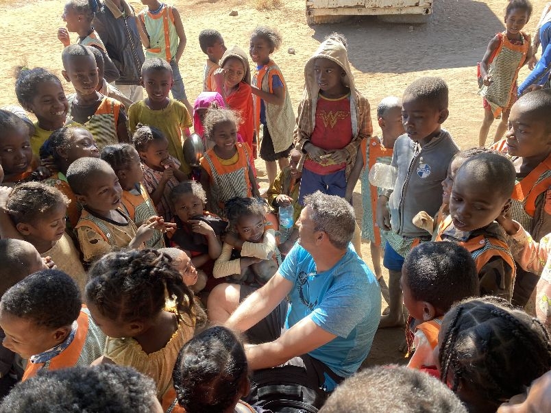 Veterinarios de Granada vuelven de Madagascar cargados de proyectos para ayudar a Fundación Agua de Coco