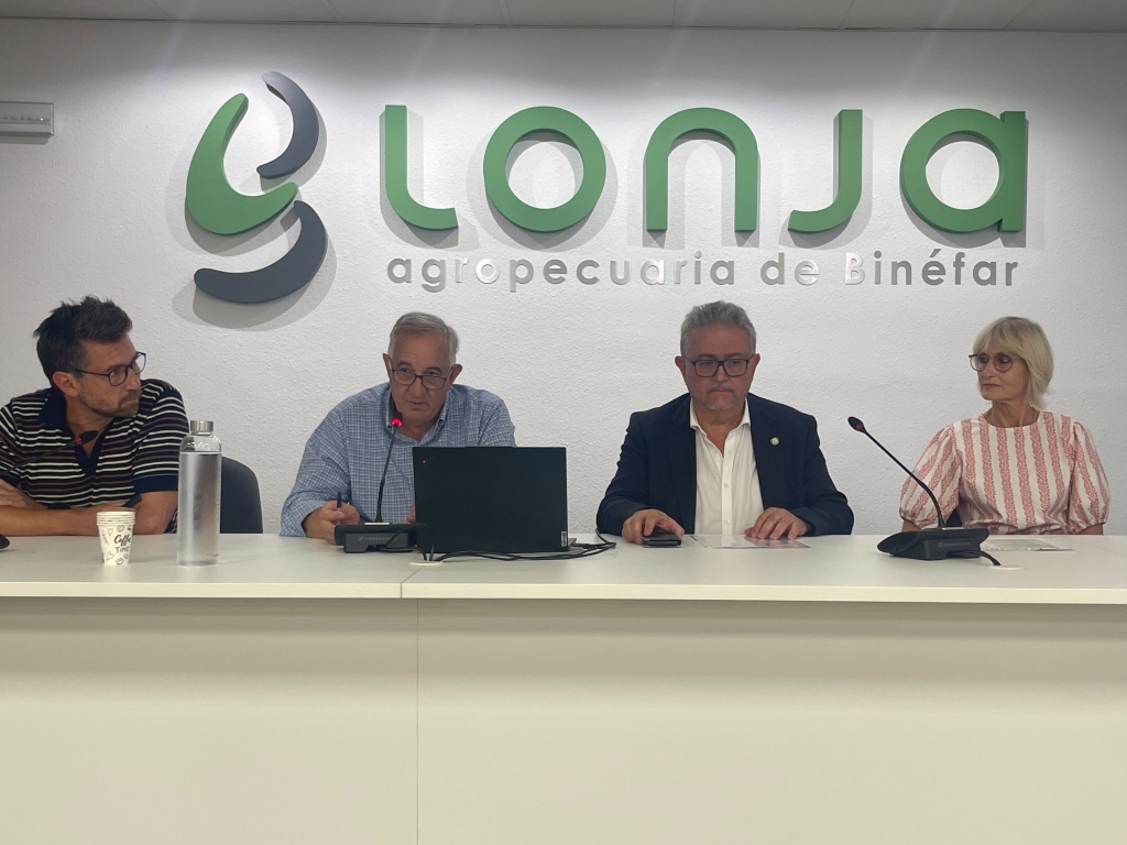 La Lonja de Bin&eacute;far acogi&oacute; una jornada sobre dermatosis nodular contagiosa y sanidad en el sector vacuno