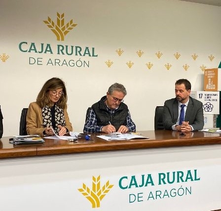 Los veterinarios colegiados de Huesca podrán beneficiarse de productos y servicios financieros de Caja Rural de Aragón