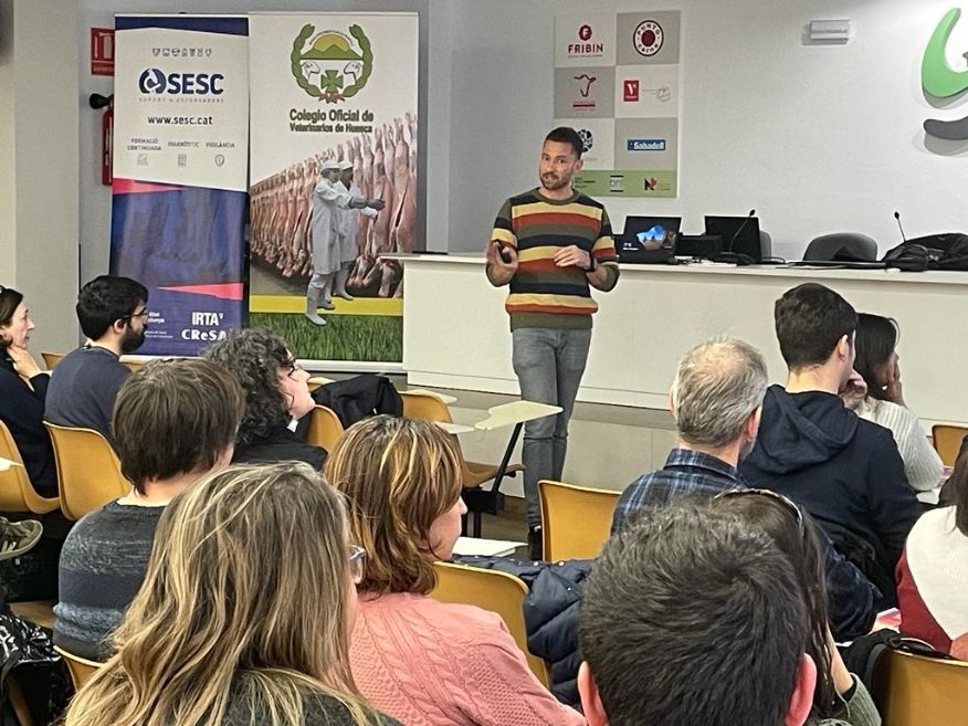 Seminario sobre patología habitual en mataderos de cerdo y rumiantes y hallazgos de lesiones en el Colegio de Huesca