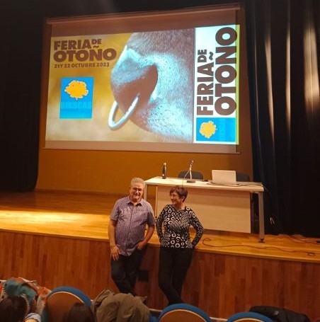 Fernando Carrera y Delia Lacasta, en la presentación celebrada en Biescas