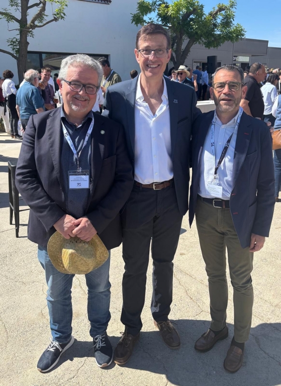 Los presidentes de los Colegios de Veterinarios de Lleida y de Huesca participan en el 75 aniversario de Granja San Jos&eacute;