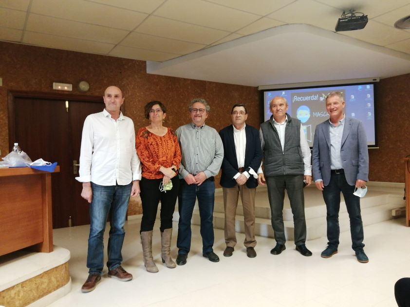 El Servicio Clínico de Rumiantes de la Facultad de Veterinaria de Zaragoza celebró su jornada de clausura del curso 2021-22