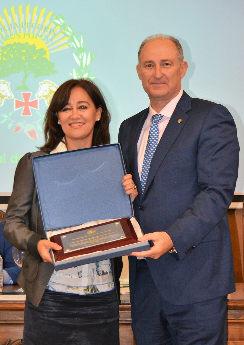 El Cuerpo de Veterinarios Titulares recibe el Premio San Francisco de Asís 2018 del Colegio de Badajoz