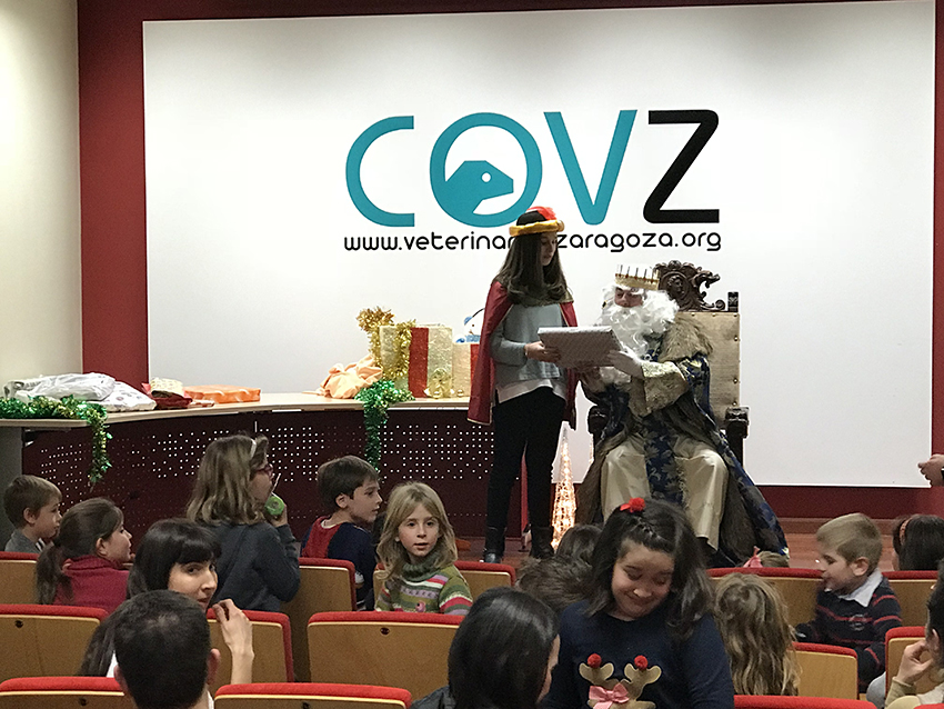 Su Majestad el Rey Melchor visitó la sede colegial zaragozana