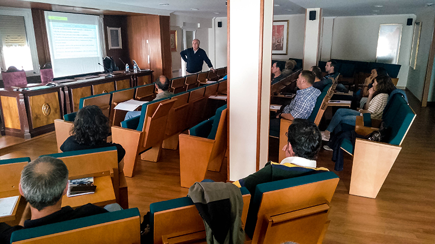 Arturo Anadón impartió el workshop sobre “Antimicrobianos de uso animal” en la sede colegial burgalesa