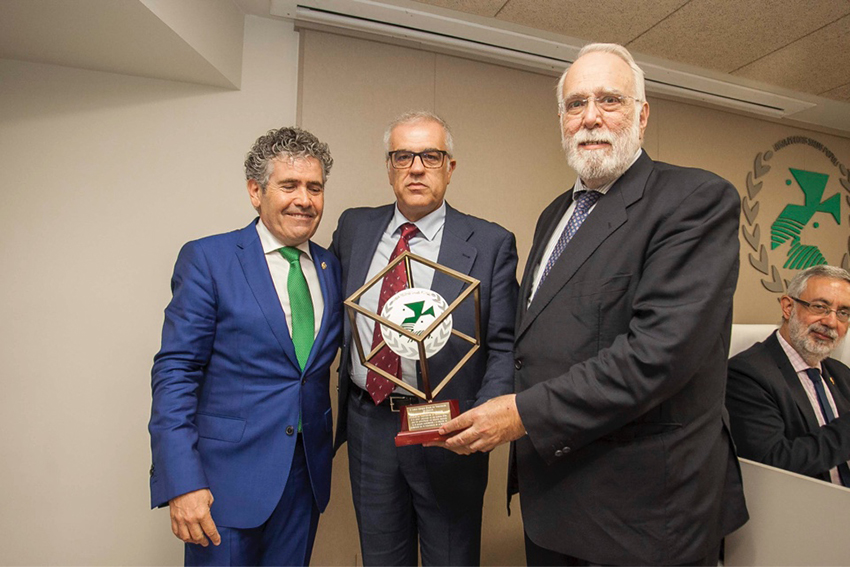 Los veterinarios cacereños honran a San Francisco de Asís ensalzando la labor del Consejo Andaluz de Colegios Veterinarios