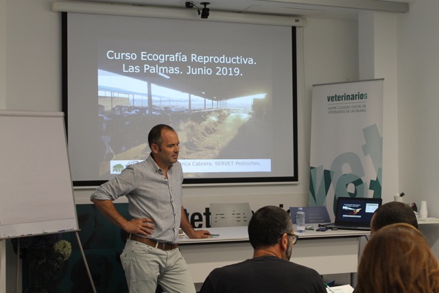 Pedro Salamanca y Carolina Tejero impartieron un curso sobre ecografía bovina