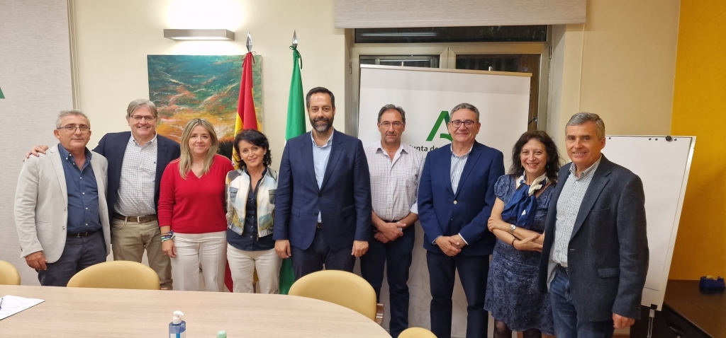 Javier Chavernas (segundo por la izquierda) y Jorge del Diego (en el centro de la imagen)