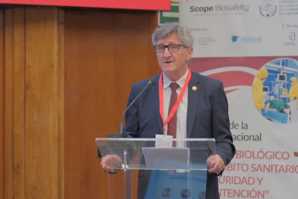 La veterinaria refuerza su papel en la prevenci&oacute;n de amenazas biol&oacute;gicas junto a m&eacute;dicos, bi&oacute;logos y expertos en bioseguridad en una jornada en Madrid