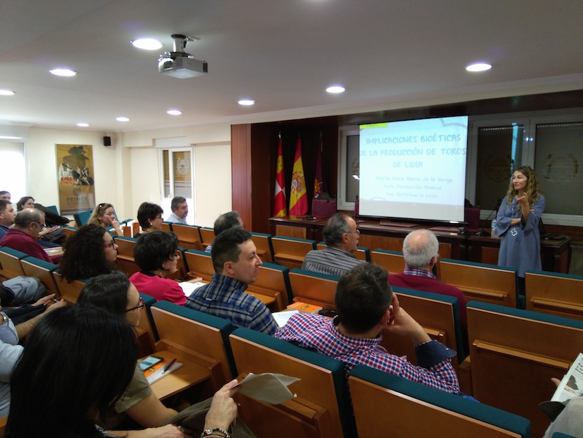 Jornada de formación taurina en la sede colegial burgalesa