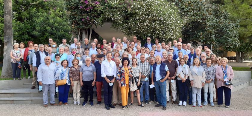 El complejo residencial de San Juan, en Alicante, acogió el encuentro anual de veterinarios jubilados