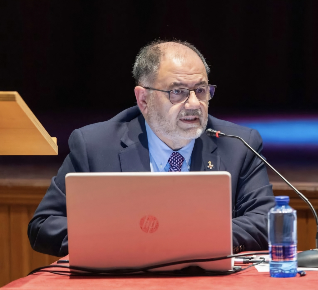 El profesor Librado Carrasco diserta en C&oacute;rdoba sobre la evoluci&oacute;n de las vacunas con motivo del D&iacute;a Mundial de la Salud