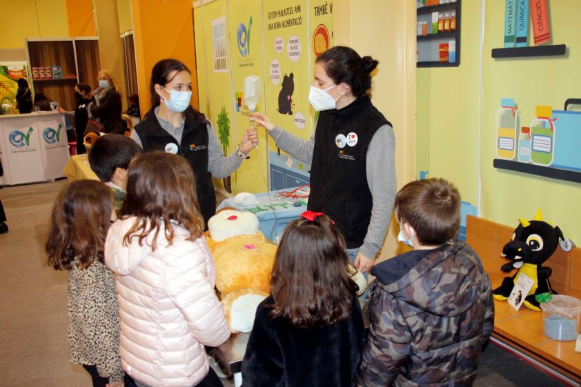 Los veterinarios de Lleida aprovechan la Fira de Sant Josep de Mollerussa para dar visibilidad a su labor