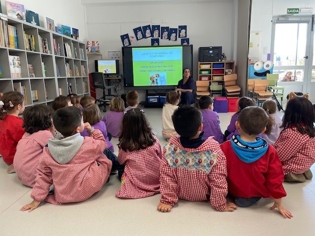 El Colegio de Veterinarios de Lugo retoma su campaña de concienciación escolar sobre tenencia responsable de animales