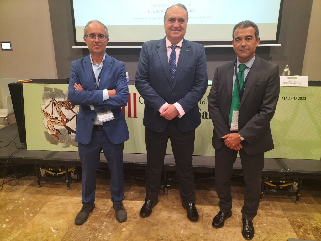 Calvo Sánchez, Calvo Sáez y Jiménez Alonso, antes de comenzar la mesa redonda