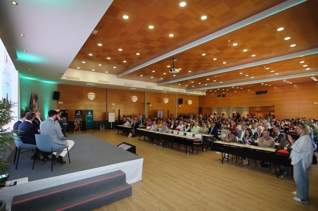 El X Encuentro Veterinario Costa del Sol congregó a 300 participantes en Marbella