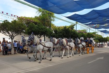 El Paseo de Caballos y Enganches de la Feria de Málaga cuenta por primera vez con servicio veterinario
