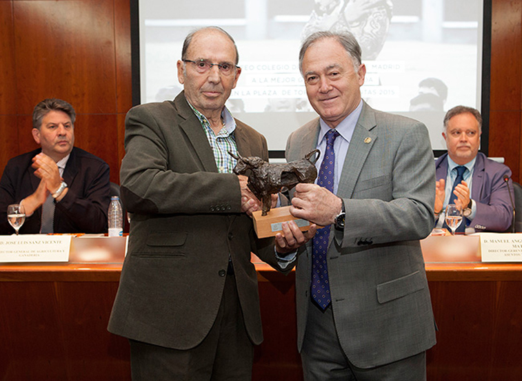 La ganadería Montealto, premiada por el Colegio de Madrid