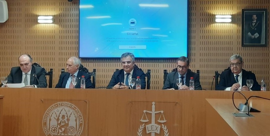Luis Alberto Calvo, Arturo Anadón, Juan María Vázquez, José Luján y Cándido Gutiérrez, en la mesa inaugural